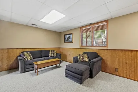 2511 Carver Avenue E Maplewood MN 55119