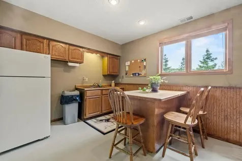 2511 Carver Avenue E Maplewood MN 55119