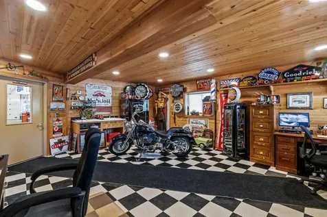 2511 Carver Avenue E Maplewood MN 55119