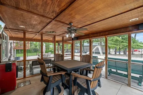 2511 Carver Avenue E Maplewood MN 55119