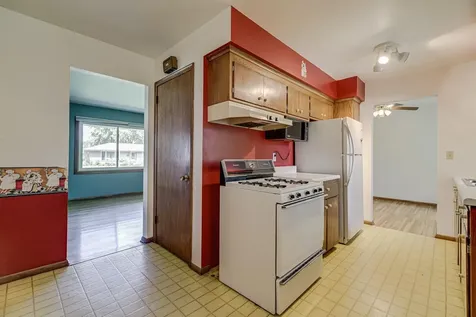 7124 Kyle Avenue N Brooklyn Center MN 55429