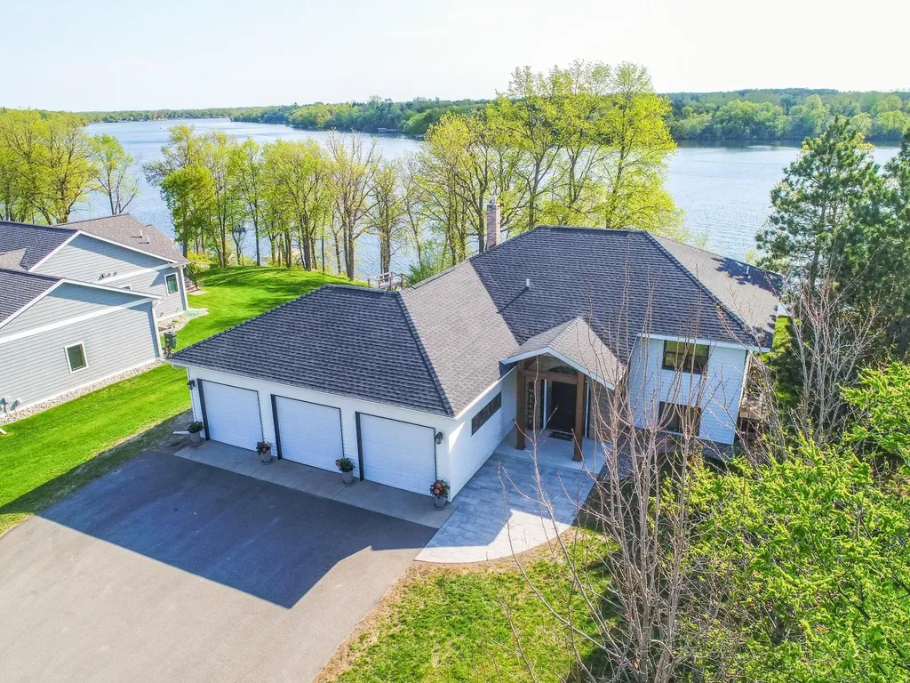 2905 Rosewood Lane SE Alexandria MN 56308