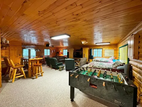 7236 Far North Road Orr MN 55771