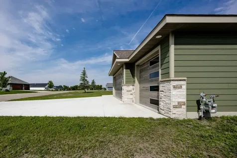 656 Lake Forest Circle Detroit Lakes MN 56501