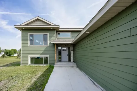 656 Lake Forest Circle Detroit Lakes MN 56501