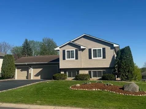 2199 Schoolmaster Drive Chaska MN 55318
