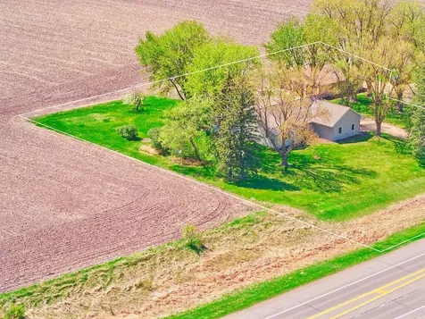 10931 Us Highway 12 SW Howard Lake MN 55349