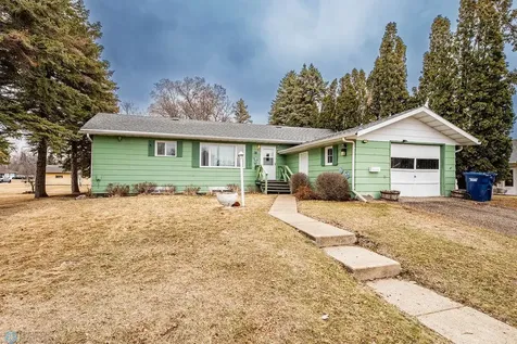 303 9th Avenue E Lisbon ND 58054
