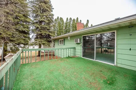 303 9th Avenue E Lisbon ND 58054