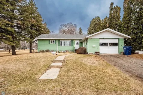 303 9th Avenue E Lisbon ND 58054