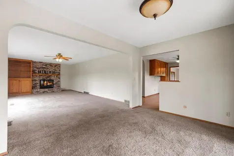 2591 Carver Avenue E Maplewood MN 55119