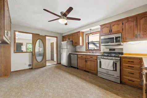 2591 Carver Avenue E Maplewood MN 55119