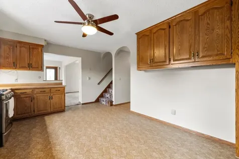 2591 Carver Avenue E Maplewood MN 55119