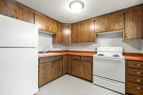 2591 Carver Avenue E Maplewood MN 55119