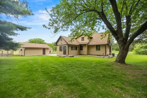 2591 Carver Avenue E Maplewood MN 55119