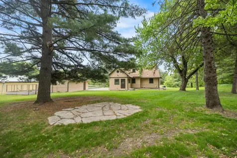 2591 Carver Avenue E Maplewood MN 55119