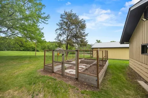 2591 Carver Avenue E Maplewood MN 55119
