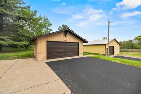 2591 Carver Avenue E Maplewood MN 55119