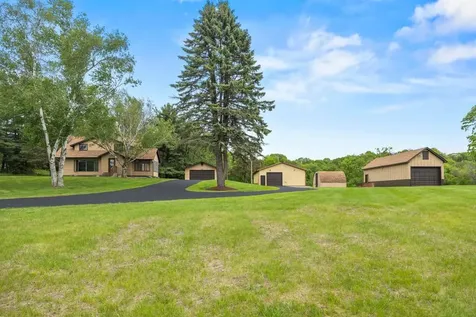 2591 Carver Avenue E Maplewood MN 55119