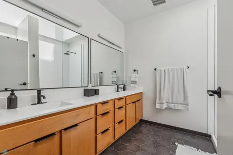 117 Broadway N Fargo ND 58102