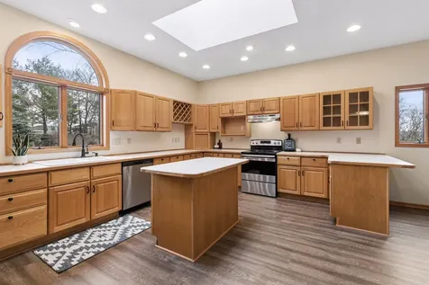 1310 Deerwood Drive Eagan MN 55123