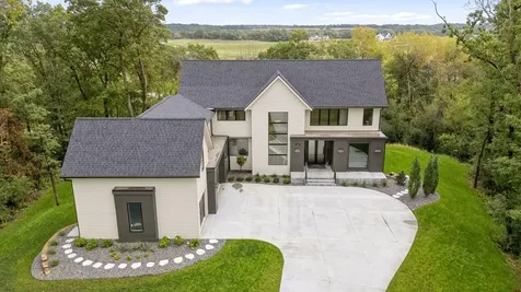 5010 Millie Road SW Rochester MN 55902