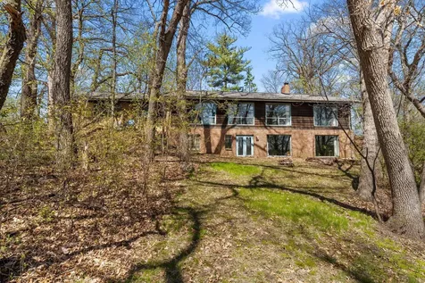 556 County Road C W Roseville MN 55113
