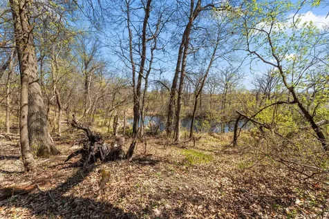 556 County Road C W Roseville MN 55113