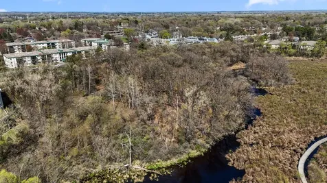 556 County Road C W Roseville MN 55113
