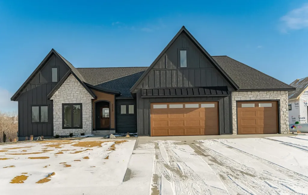 3327 Bella Terra Road NE Rochester MN 55906