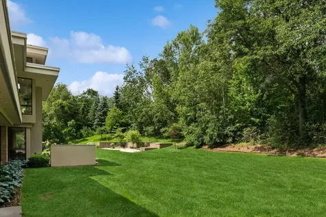 685 Hidden Creek Trail Mendota Heights MN 55118