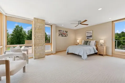 685 Hidden Creek Trail Mendota Heights MN 55118