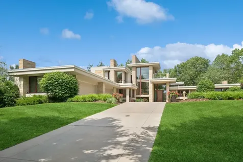 685 Hidden Creek Trail Mendota Heights MN 55118