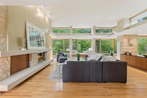 685 Hidden Creek Trail Mendota Heights MN 55118