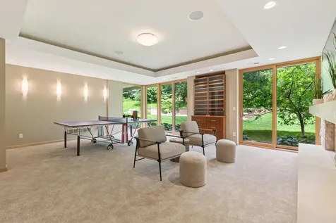 685 Hidden Creek Trail Mendota Heights MN 55118