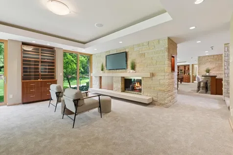 685 Hidden Creek Trail Mendota Heights MN 55118