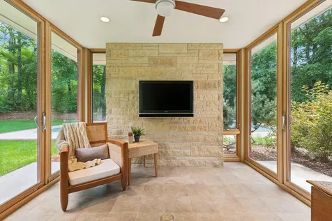 685 Hidden Creek Trail Mendota Heights MN 55118
