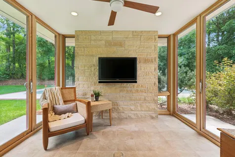 685 Hidden Creek Trail Mendota Heights MN 55118