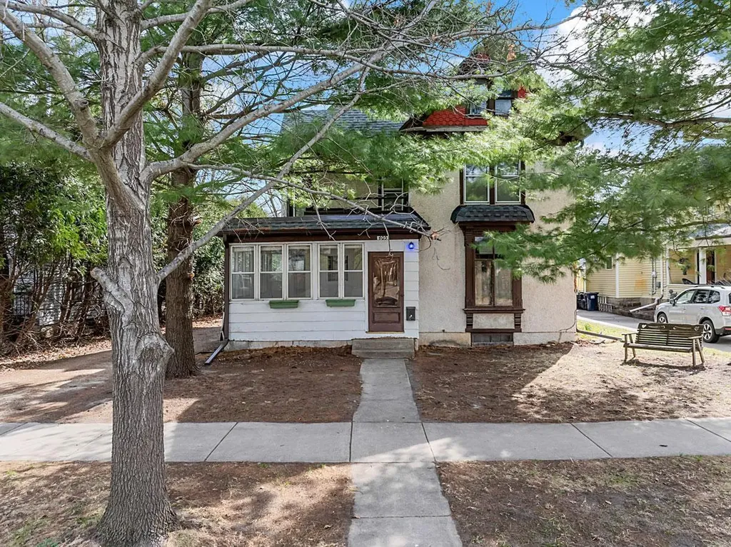 405 College Street Northfield MN 55057