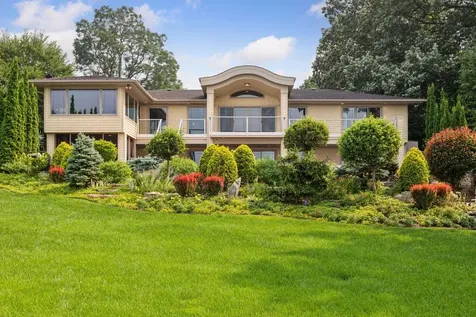 17870 Breezy Point Road Wayzata MN 55391