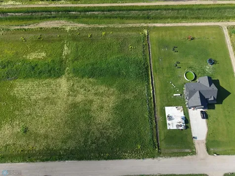 3886 79th Avenue N Moorhead MN 56560