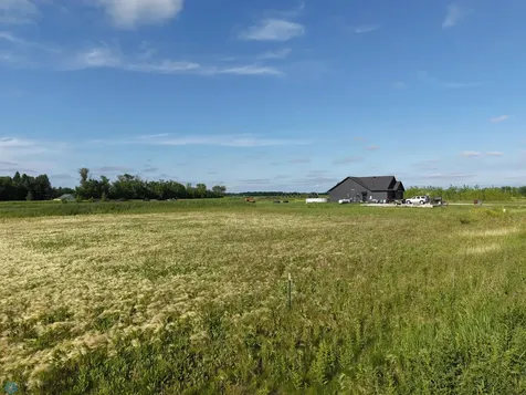 3886 79th Avenue N Moorhead MN 56560