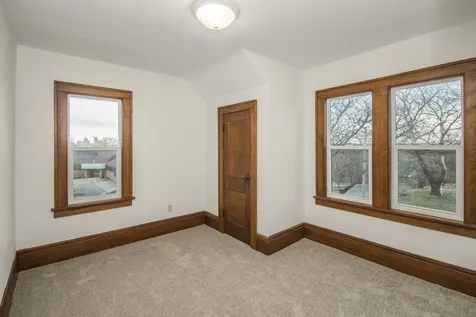 212 Page Street W Saint Paul MN 55107