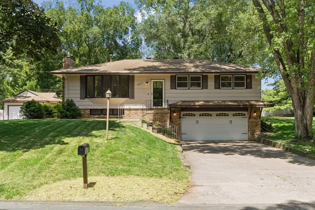 16170 Westgate Lane Eden Prairie MN 55344