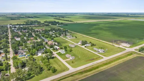301 5th Street S Fairmount ND 58030