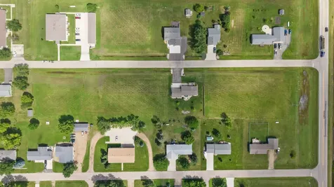 306 6th Street S Fairmount ND 58030