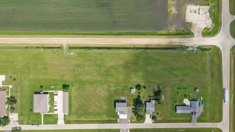 200 6th Street S Fairmount ND 58030