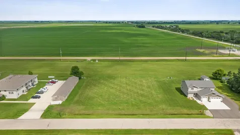 204 5th Street S Fairmount ND 58030