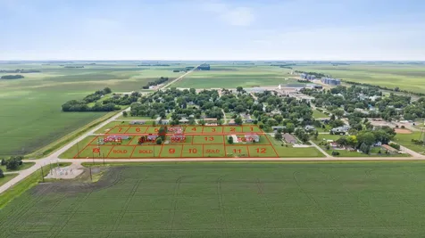 402 5th Street S Fairmount ND 58030