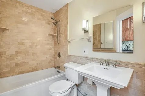 518 Laurel Avenue Saint Paul MN 55102